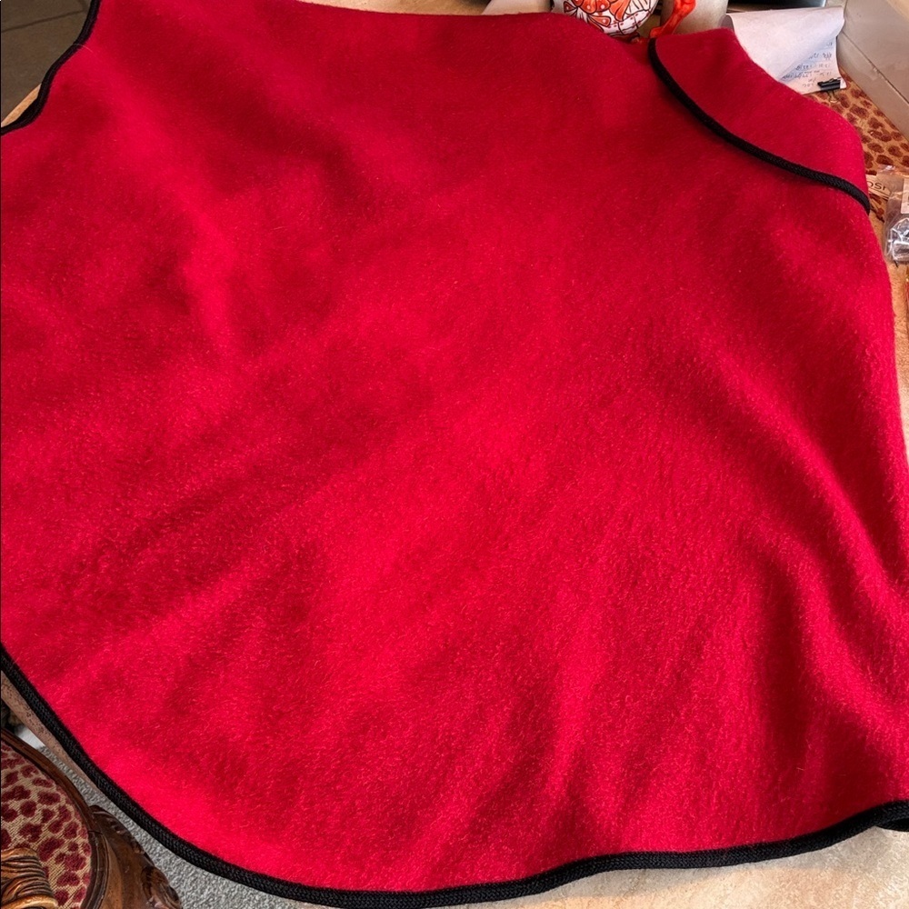 Loden King Cape women M Thick Red Wool, Black Trim from Germany. Vintage. M EUC - Picture 6 of 17